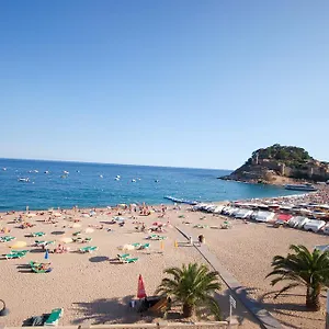  Apartment Lets Holidays Beach